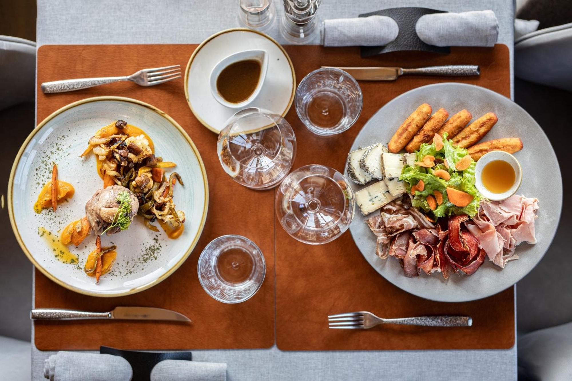 Le Chalet Blanc Hotel & Spa Montgenèvre المظهر الخارجي الصورة