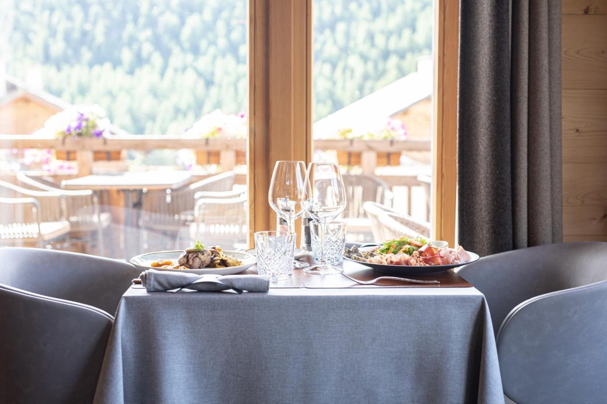 Le Chalet Blanc Hotel & Spa Montgenèvre المظهر الخارجي الصورة